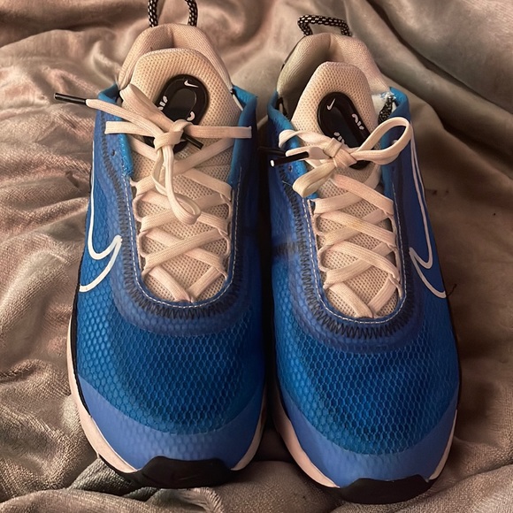 nike tricolor shoes